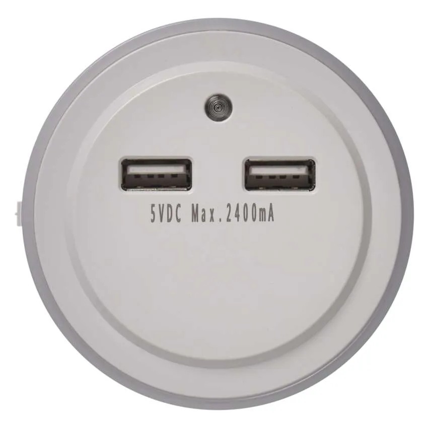 EMOS P3313 LED EJSZAKAI FENY P3313 ALJZATRA SZERELT 2× USB https://www.andreashop.sk/files/kat_img/2.jpg_OID_0DZ7000901.jpg