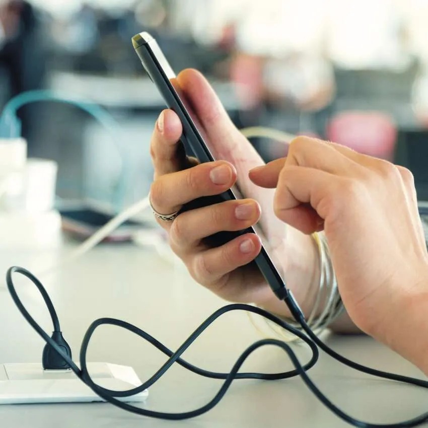EMOS SM7015W TOLTO- ES ADATKABEL USB-C 2.0/ LIGHTNING MFI, 1 M, FEHER https://www.andreashop.sk/files/kat_img/5.jpg_OID_HQ0F000901.jpg