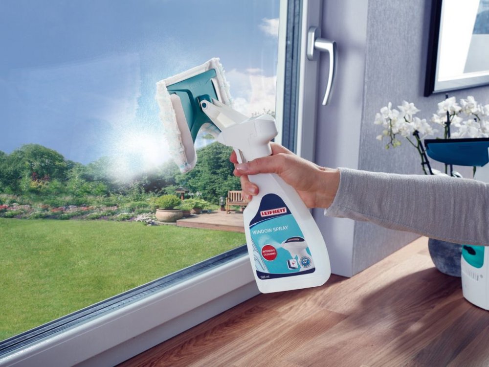 LEIFHEIT MICRO DUO SPRAY ES ABLAKMOSO 500 ML, 51165 https://www.andreashop.sk/files/kat_img/LEIFHEIT_MOP_NA_OKNA_MICRO_DUO_S_CISTICOM_NA_SKLO_500_ML_51165_2.jpg_OID_S3FTE00101.jpg