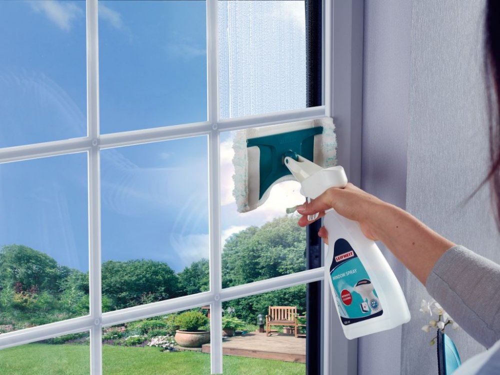LEIFHEIT MICRO DUO SPRAY ES ABLAKMOSO 500 ML, 51165 https://www.andreashop.sk/files/kat_img/LEIFHEIT_MOP_NA_OKNA_MICRO_DUO_S_CISTICOM_NA_SKLO_500_ML_51165_4.jpg_OID_U3FTE00101.jpg