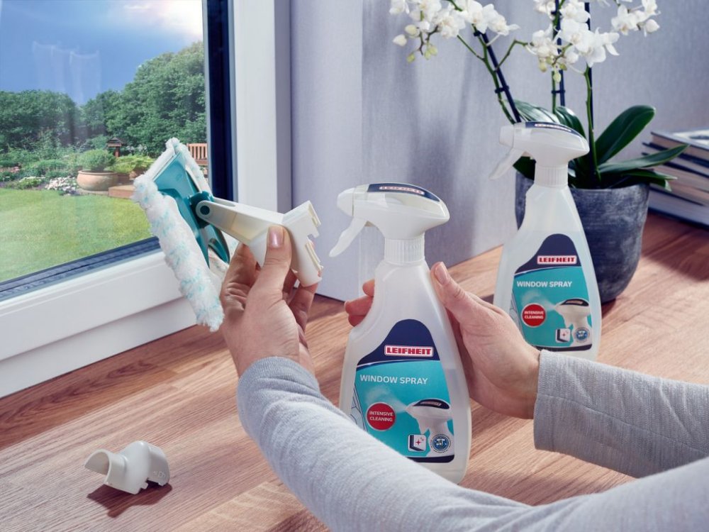 LEIFHEIT MICRO DUO SPRAY ES ABLAKMOSO 500 ML, 51165 https://www.andreashop.sk/files/kat_img/LEIFHEIT_MOP_NA_OKNA_MICRO_DUO_S_CISTICOM_NA_SKLO_500_ML_51165_5.jpg_OID_V3FTE00101.jpg
