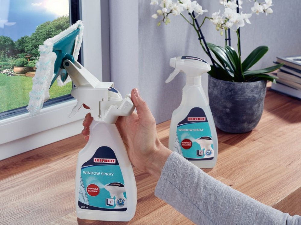 LEIFHEIT MICRO DUO SPRAY ES ABLAKMOSO 500 ML, 51165 https://www.andreashop.sk/files/kat_img/LEIFHEIT_MOP_NA_OKNA_MICRO_DUO_S_CISTICOM_NA_SKLO_500_ML_51165_6.jpg_OID_W3FTE00101.jpg
