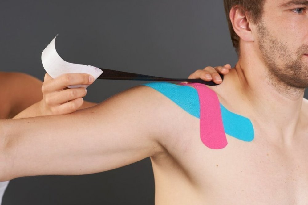 TEMTEX KINESIO TAPE CLASSIC, KINEZIOLOGIAI SZALAG FEKETE 5CM X 5M https://www.andreashop.sk/files/kat_img/TEMTEX_4.jpg_OID_MGRZI00101.jpg