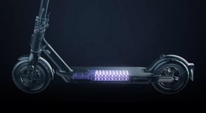 XIAOMI MI ELEKTROMOS ROLLER ESENTIAL https://www.andreashop.sk/files/kat_img/XIAOMI_MI_ELECTRIC_SCOOTER_ESENTIAL_8.jpg_OID_83GH600101.jpg